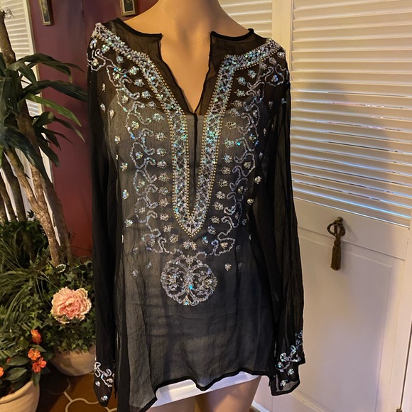 VENUS Tops - Venus sheer beaded tunic